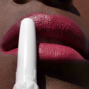 Kat Von D Epic Kiss Lipstick